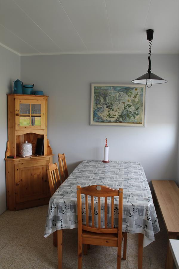 Midhop Guesthouse Thingeyrar ภายนอก รูปภาพ