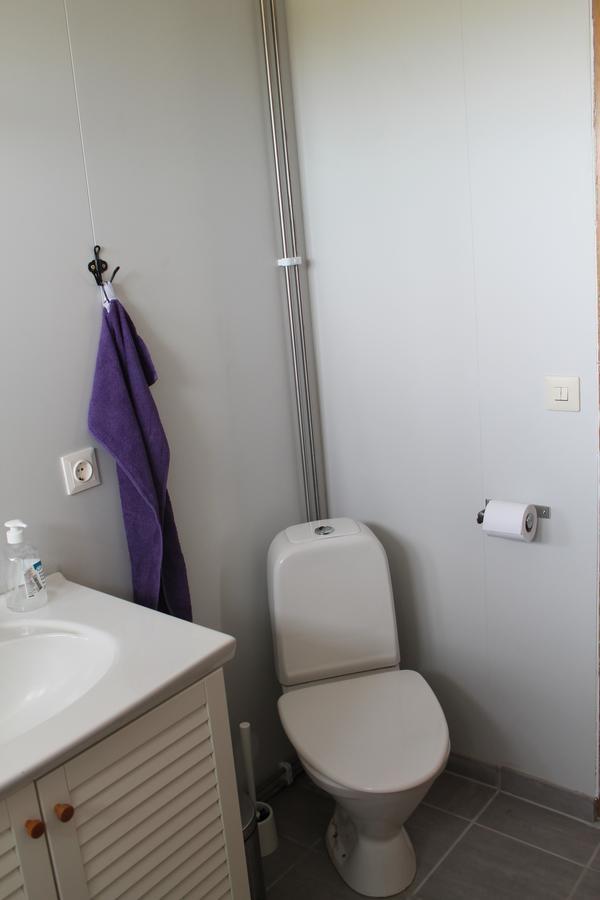 Midhop Guesthouse Thingeyrar ภายนอก รูปภาพ
